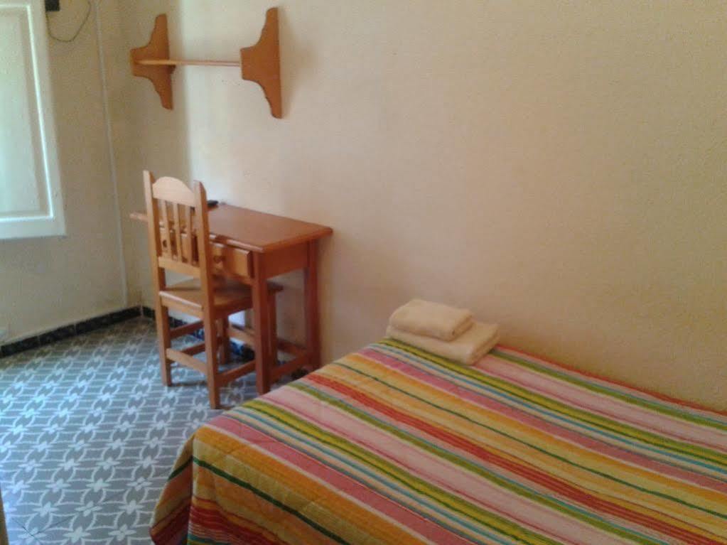 Hostal Santa Teresa 레우스 외부 사진